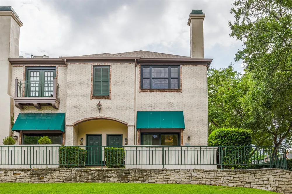 5950 Lindenshire Lane #107 Dallas, TX 75230