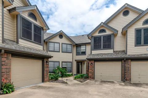 402 Santa Fe Trail #37