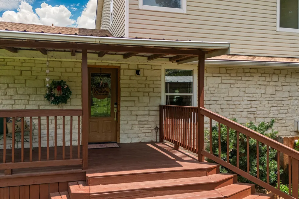 313 Sundown Trail Tool, TX 75143