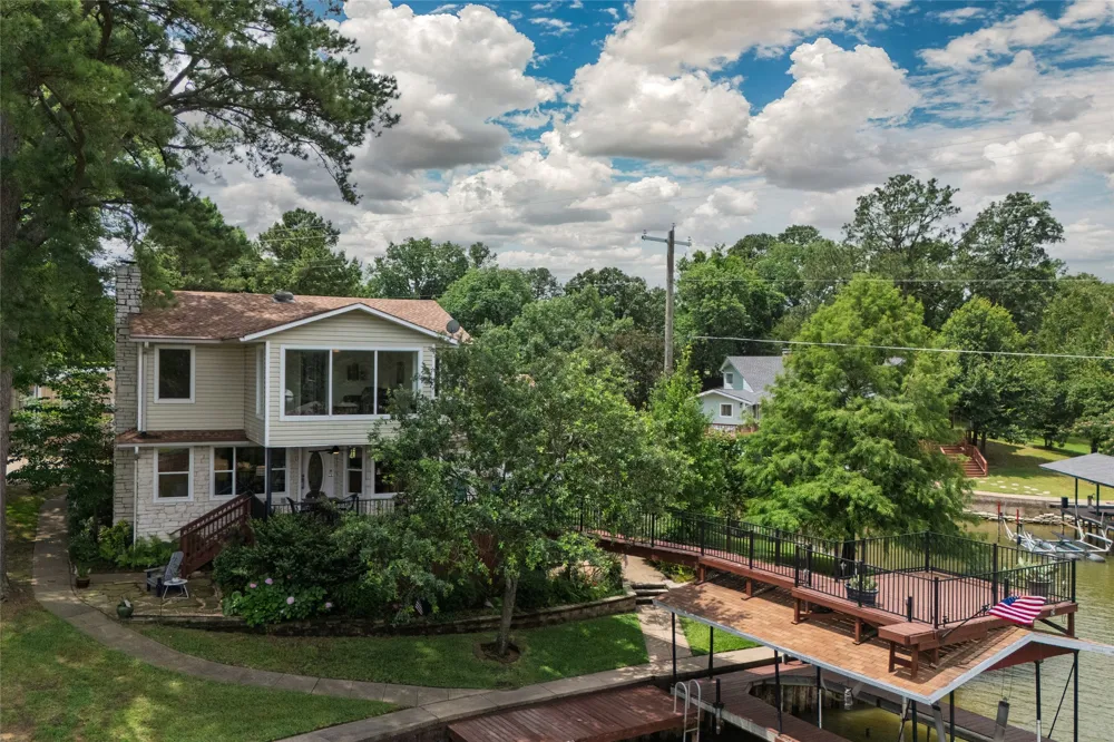 313 Sundown Trail Tool, TX 75143