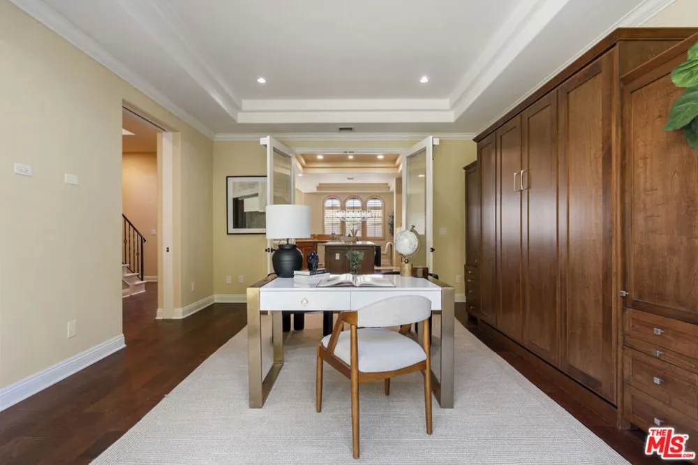 23963 De Ville Way Malibu, CA 90265