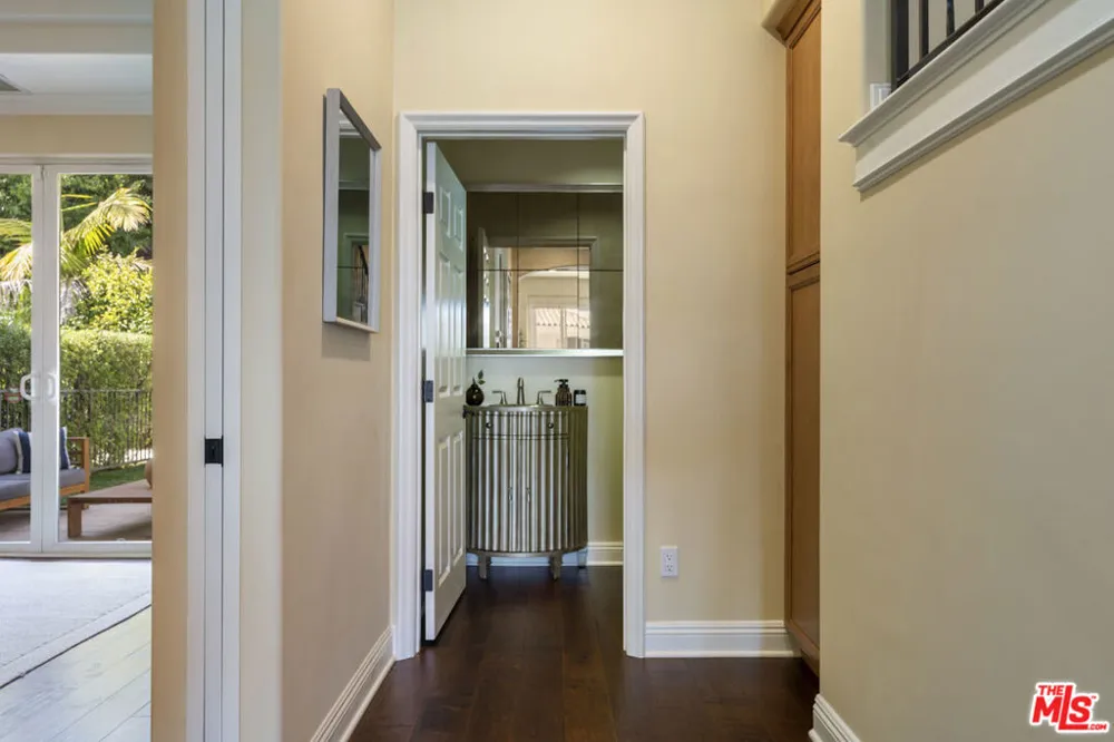 23963 De Ville Way Malibu, CA 90265
