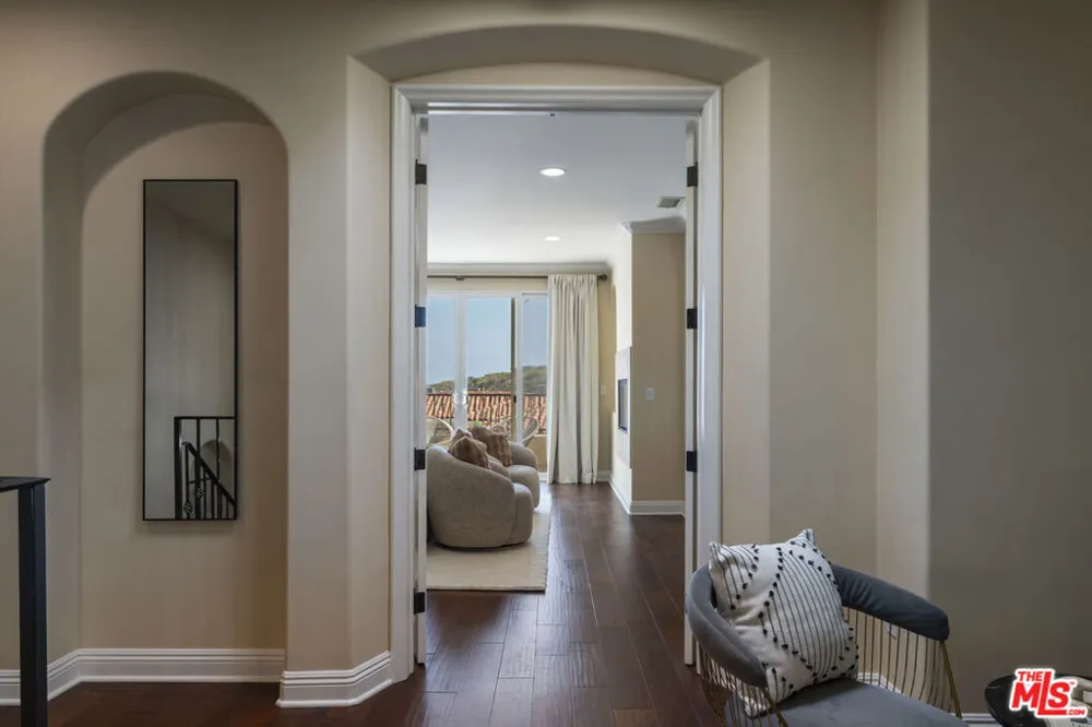 23963 De Ville Way Malibu, CA 90265