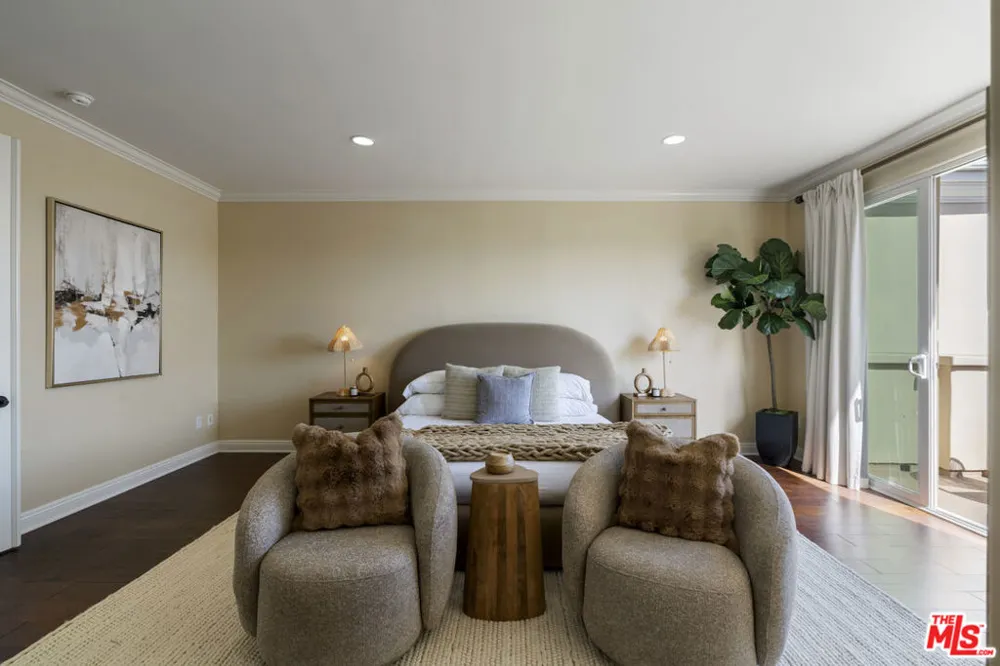 23963 De Ville Way Malibu, CA 90265