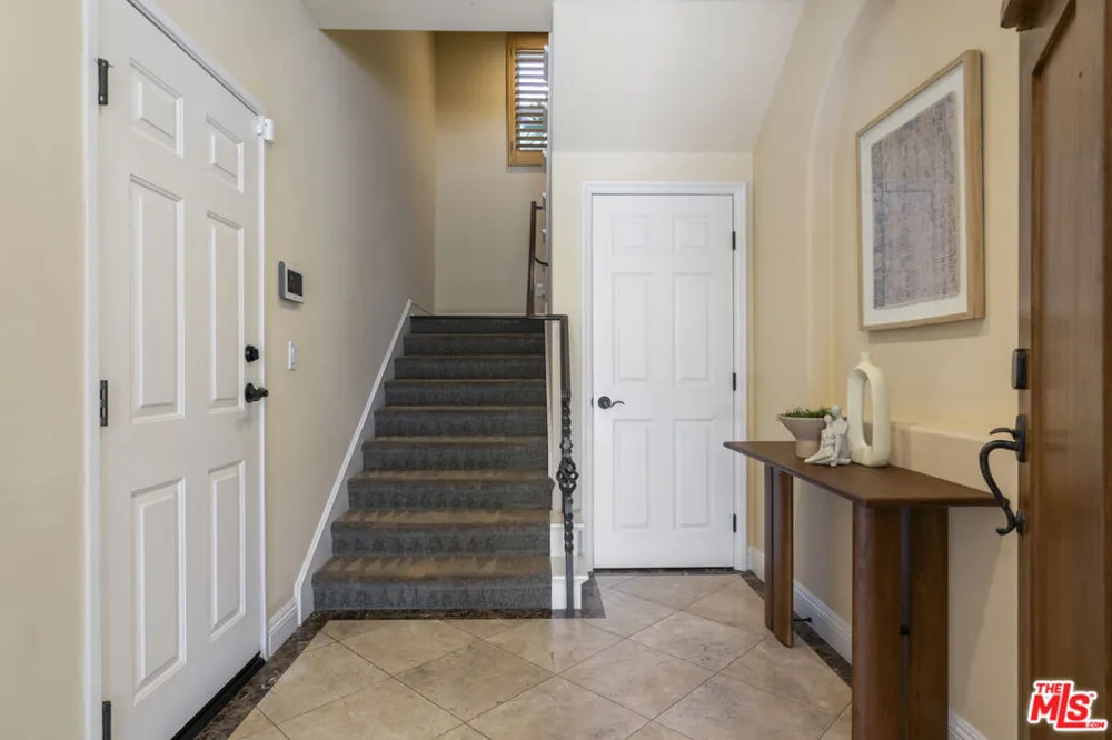 23963 De Ville Way Malibu, CA 90265