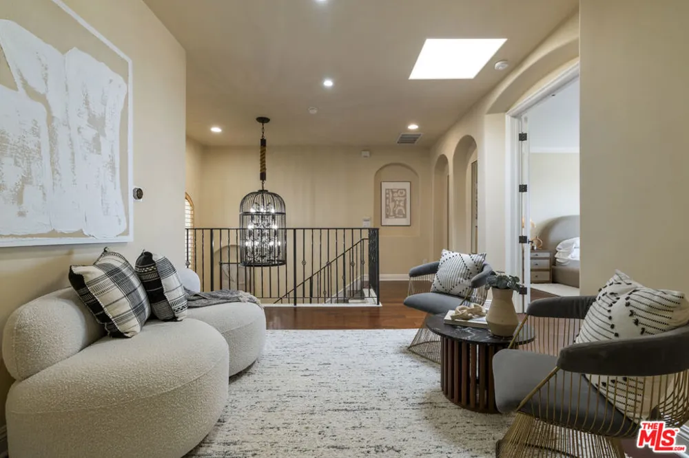23963 De Ville Way Malibu, CA 90265