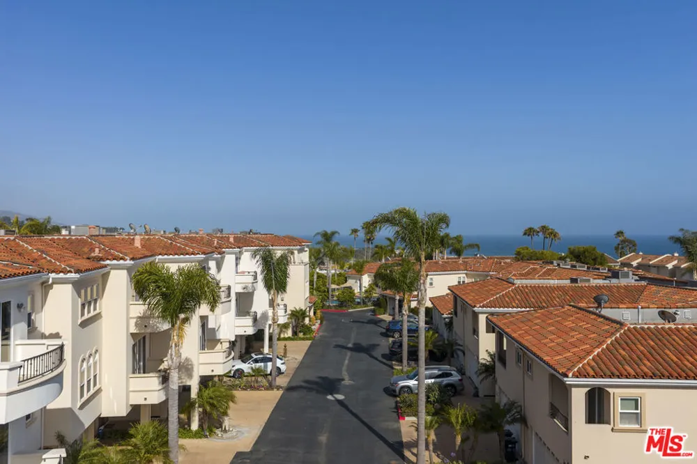 23963 De Ville Way Malibu, CA 90265