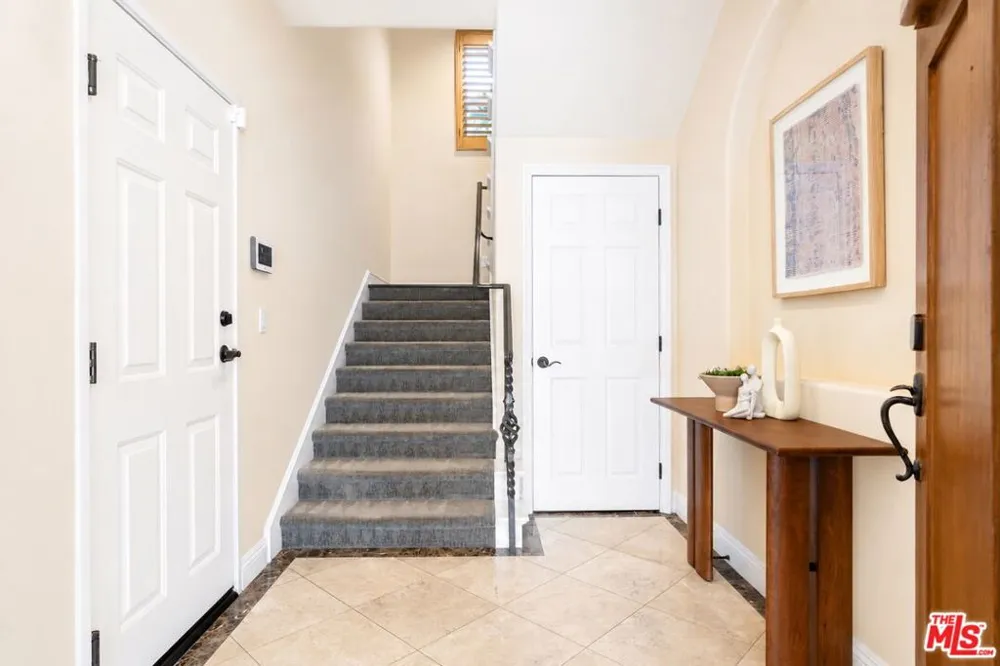 23963 De Ville Way Malibu, CA 90265