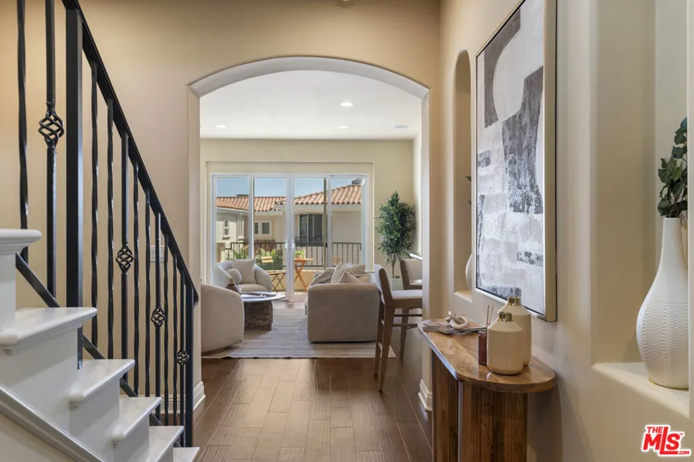 23963 De Ville Way Malibu, CA 90265