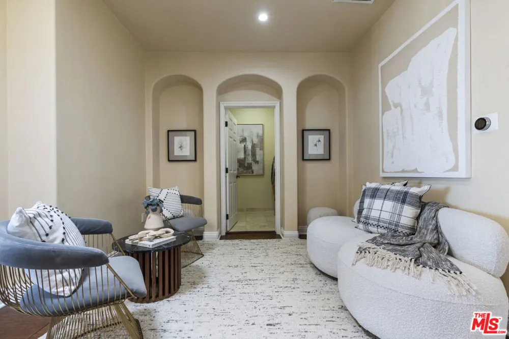 23963 De Ville Way Malibu, CA 90265