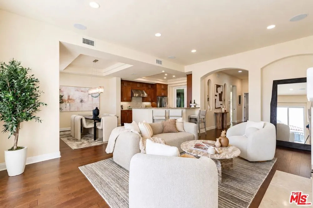 23963 De Ville Way Malibu, CA 90265