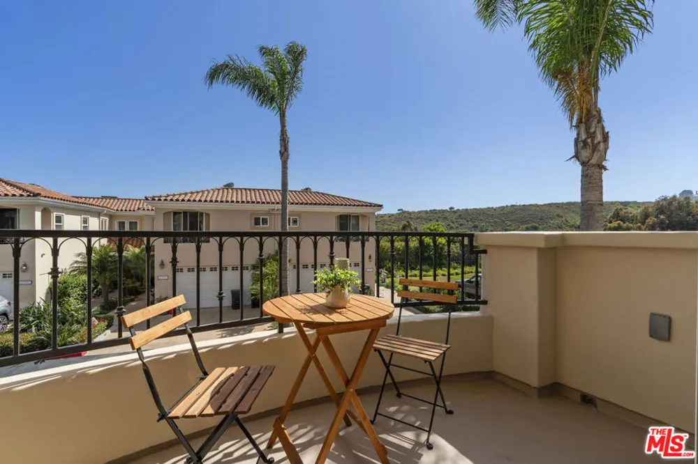 23963 De Ville Way Malibu, CA 90265
