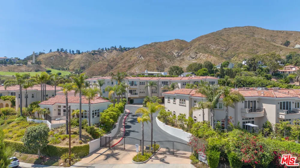 23963 De Ville Way Malibu, CA 90265