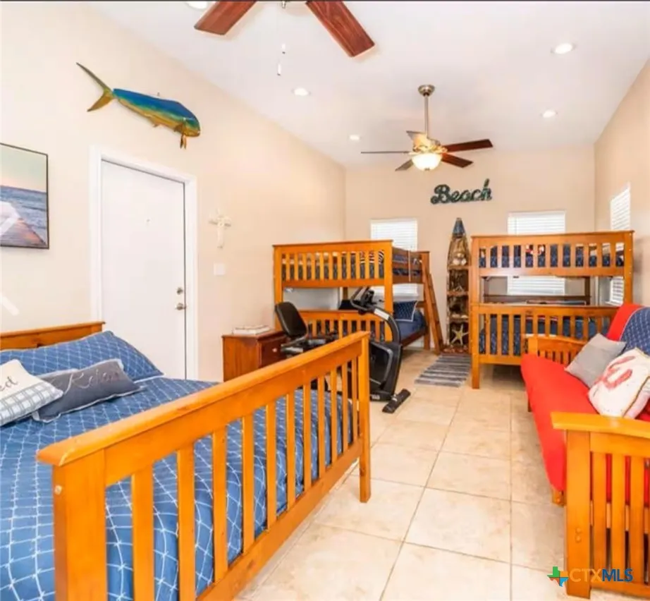 8 Mesquite Street Palacios, TX 77465