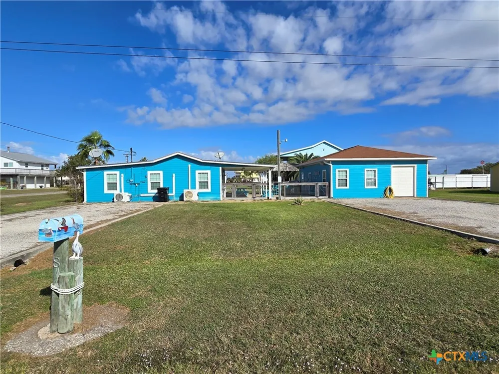 8 Mesquite Street Palacios, TX 77465