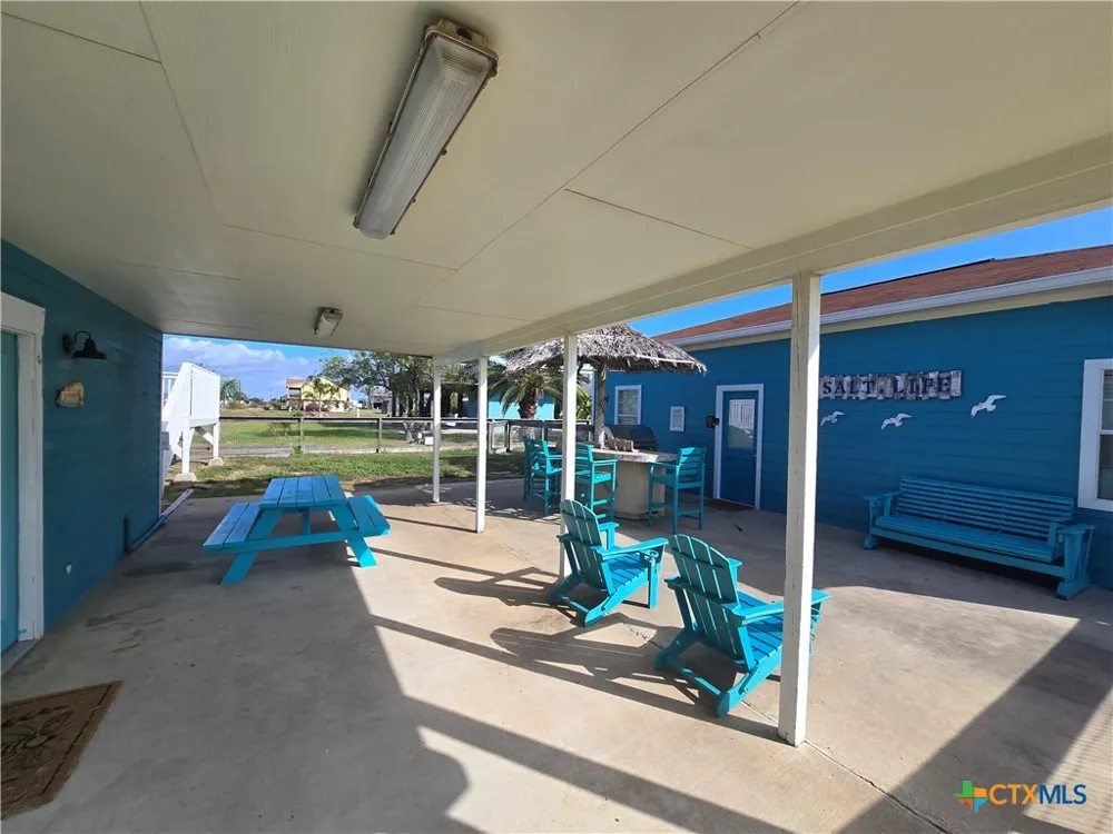 8 Mesquite Street Palacios, TX 77465