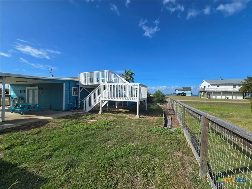 8 Mesquite Street Palacios, TX 77465