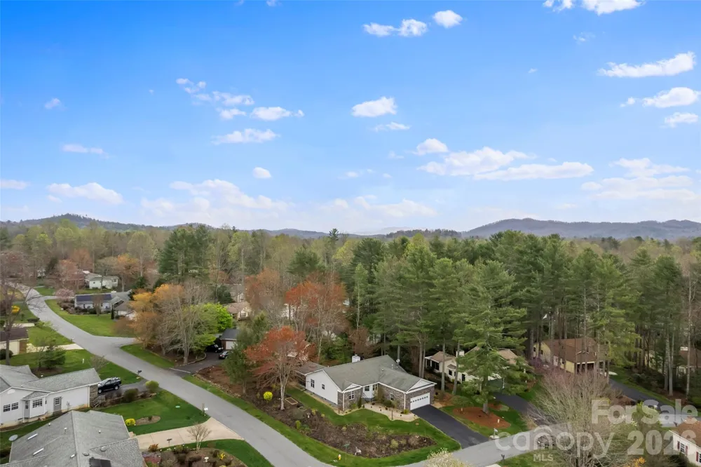2 Manakiki Court Etowah, NC 28729