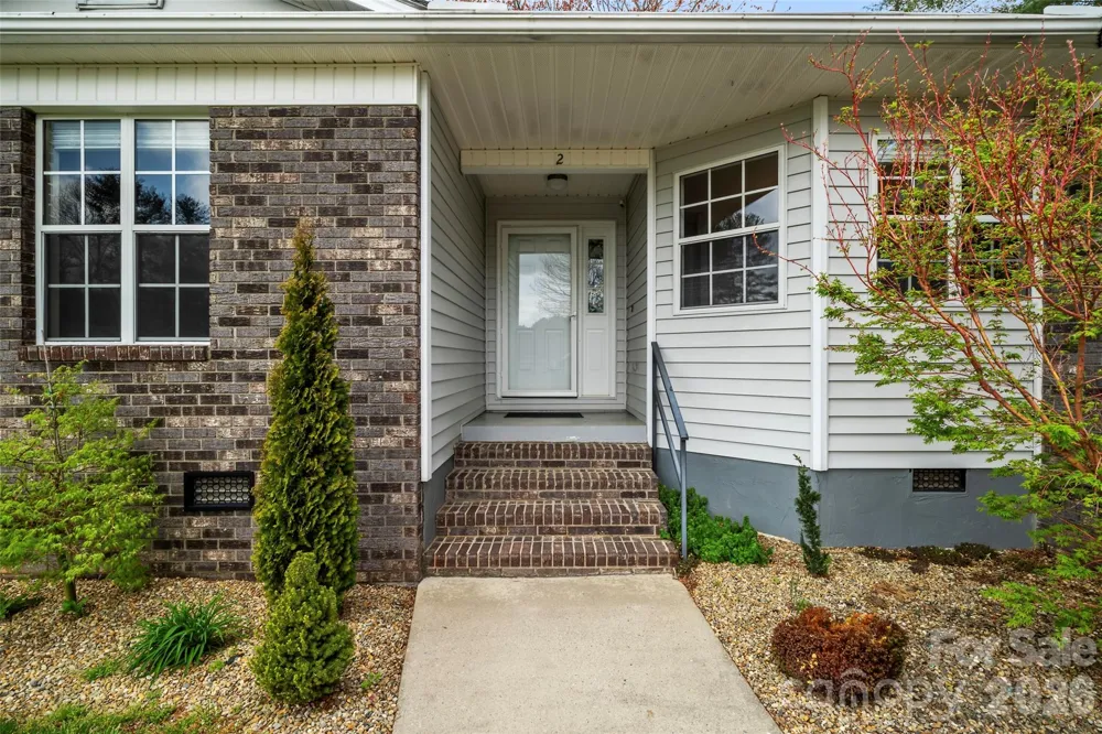 2 Manakiki Court Etowah, NC 28729