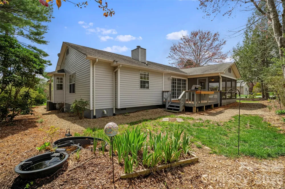 2 Manakiki Court Etowah, NC 28729