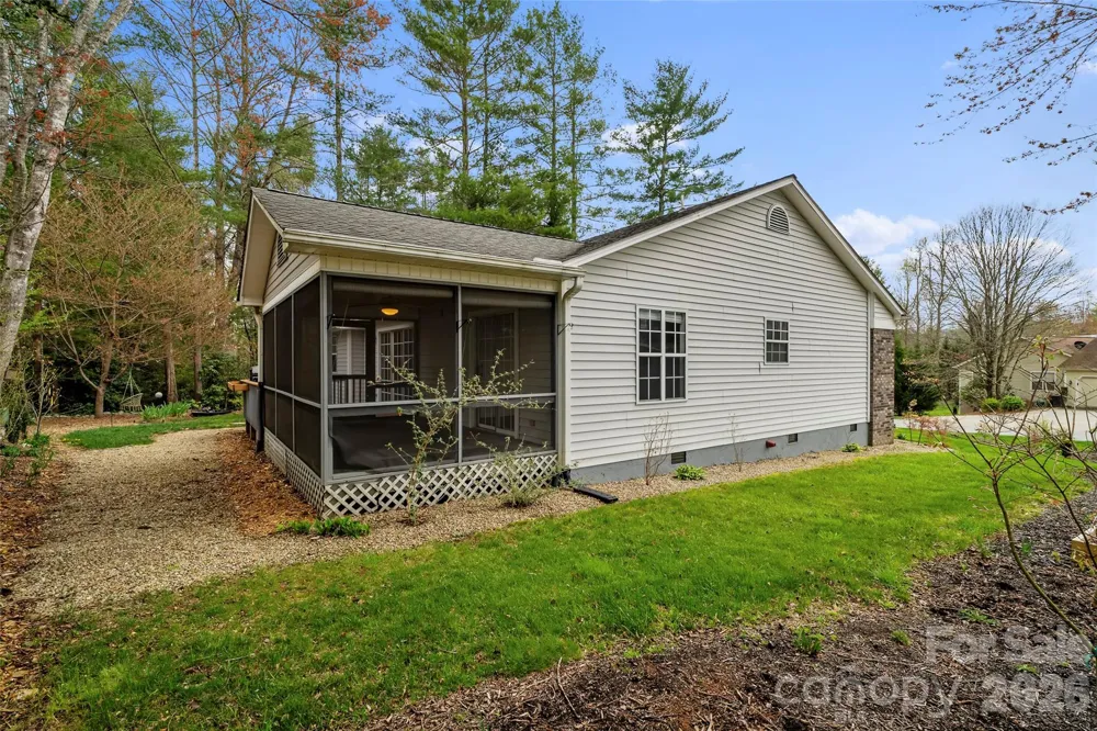 2 Manakiki Court Etowah, NC 28729