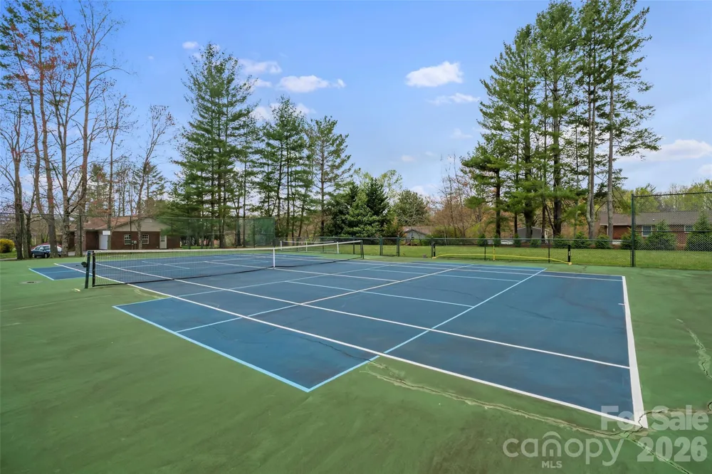2 Manakiki Court Etowah, NC 28729