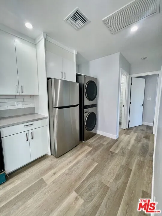 2230 Delaware Avenue Santa Monica, CA 90404