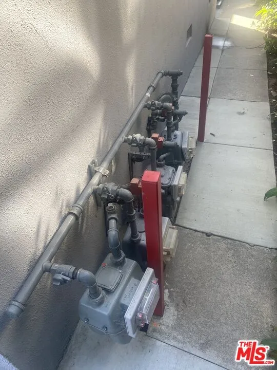 2230 Delaware Avenue Santa Monica, CA 90404