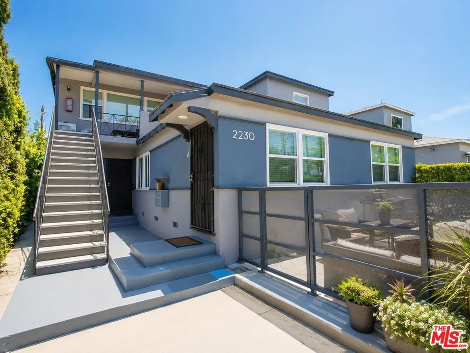 2230 Delaware Avenue Santa Monica, CA 90404