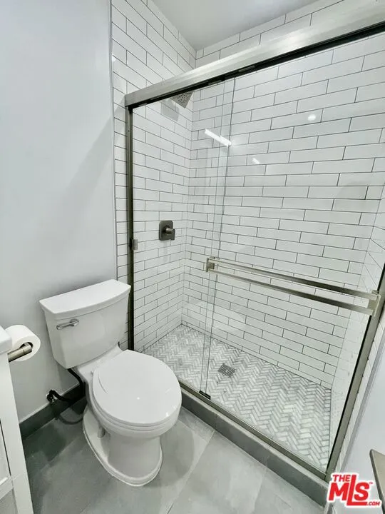 2230 Delaware Avenue Santa Monica, CA 90404