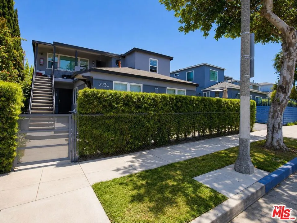 2230 Delaware Avenue Santa Monica, CA 90404