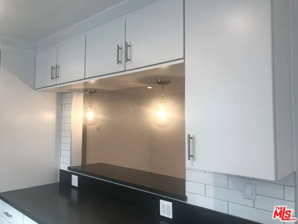 2230 Delaware Avenue Santa Monica, CA 90404
