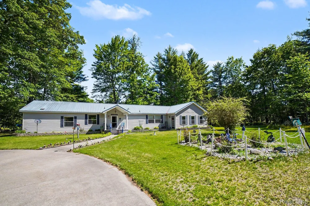 4772 S Bard Road Beaverton Township, MI 48612