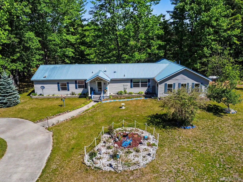 4772 S Bard Road Beaverton Township, MI 48612
