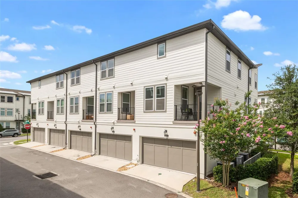 12551 WILLSTATTER AVENUE Orlando, FL 32827