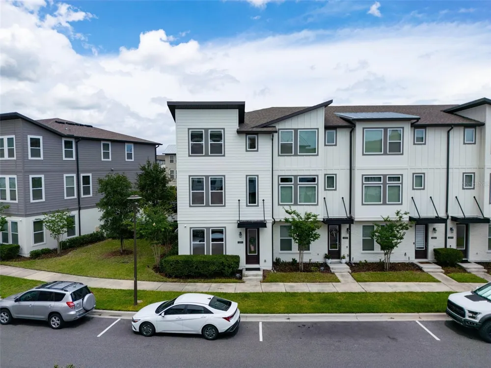 12551 WILLSTATTER AVENUE Orlando, FL 32827