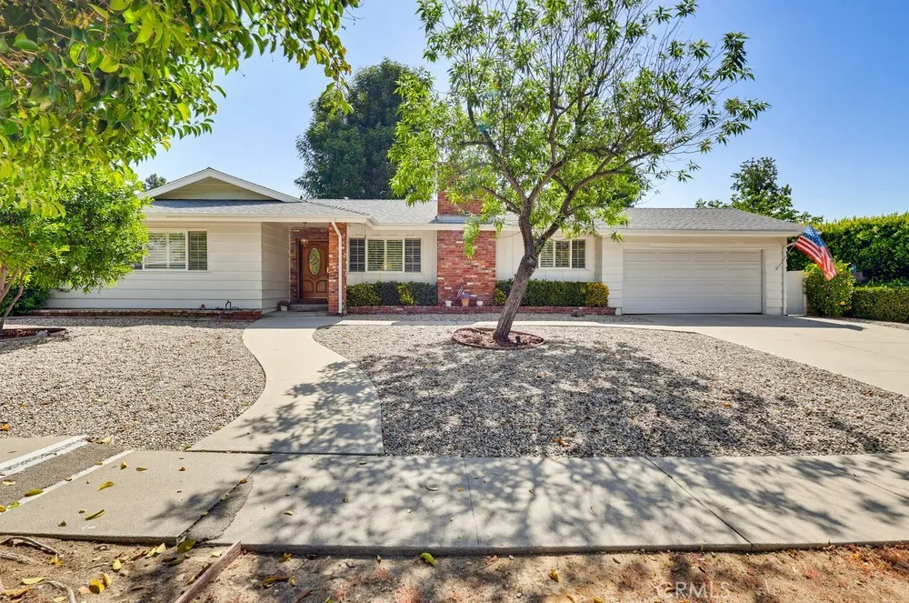 5728 Larryan