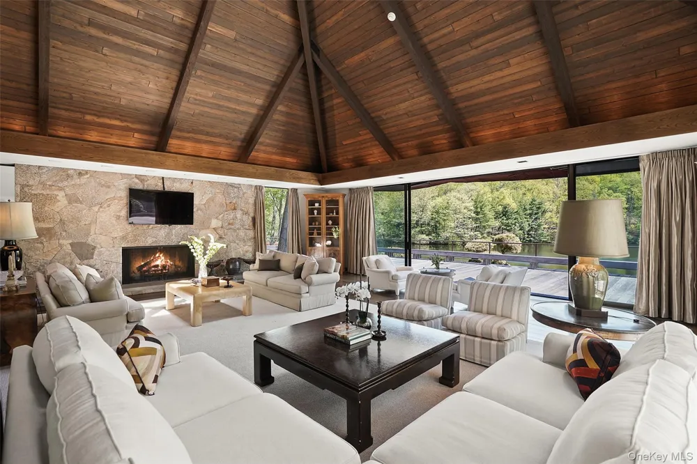 164 Eastwoods Road Pound Ridge, NY 10576