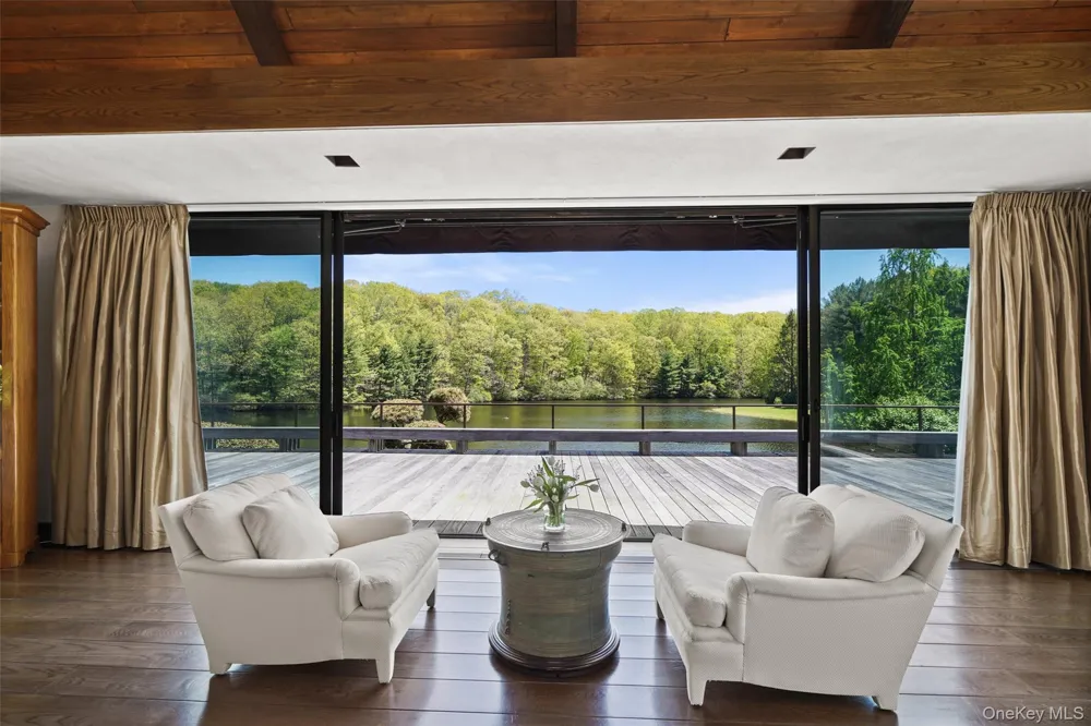 164 Eastwoods Road Pound Ridge, NY 10576