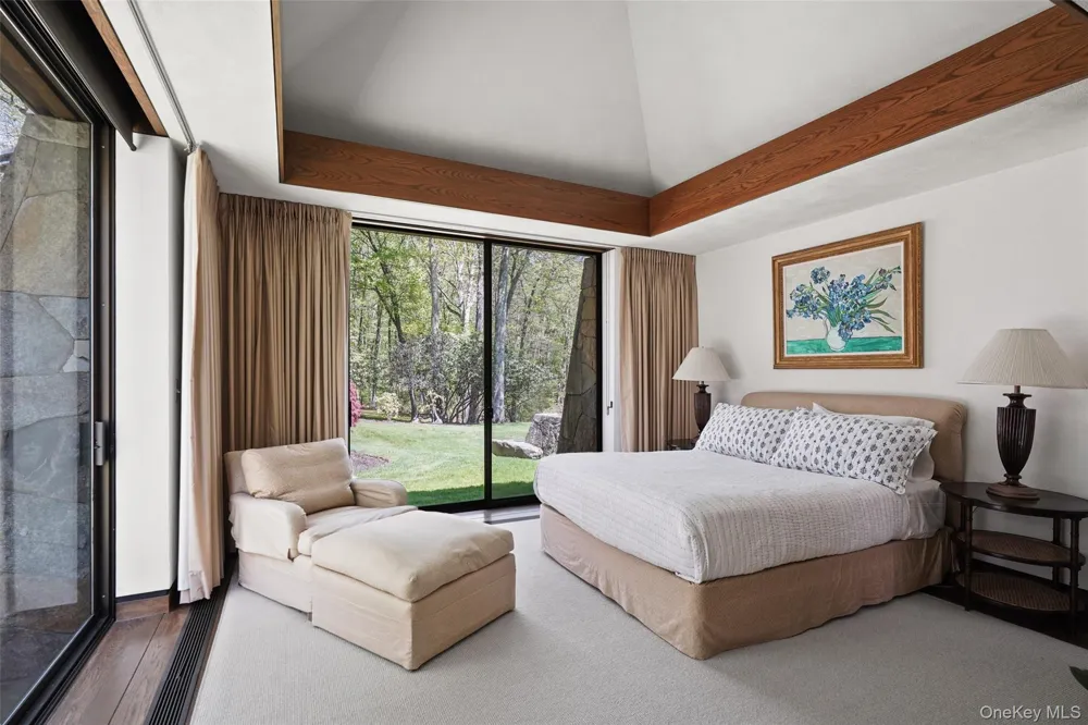 164 Eastwoods Road Pound Ridge, NY 10576