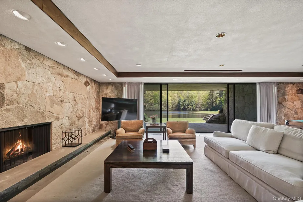 164 Eastwoods Road Pound Ridge, NY 10576