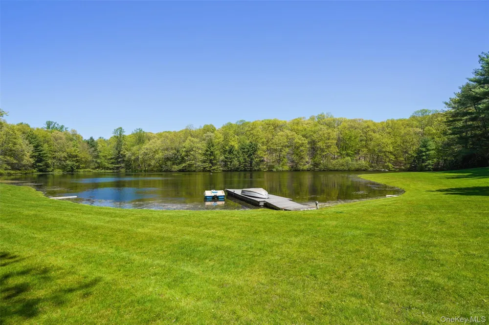 164 Eastwoods Road Pound Ridge, NY 10576