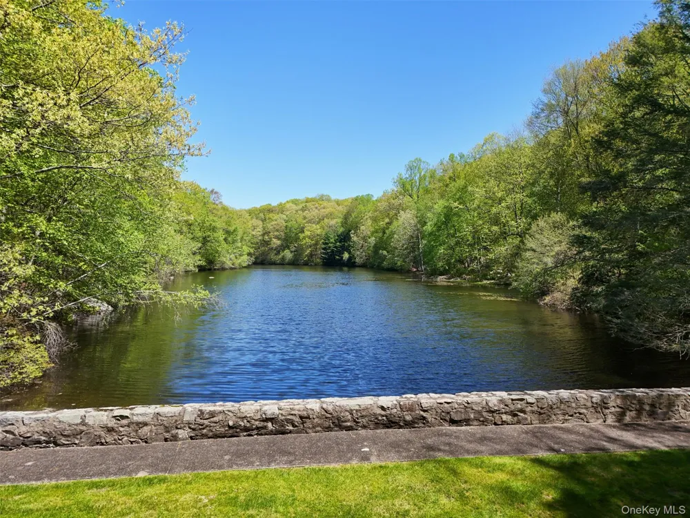 164 Eastwoods Road Pound Ridge, NY 10576
