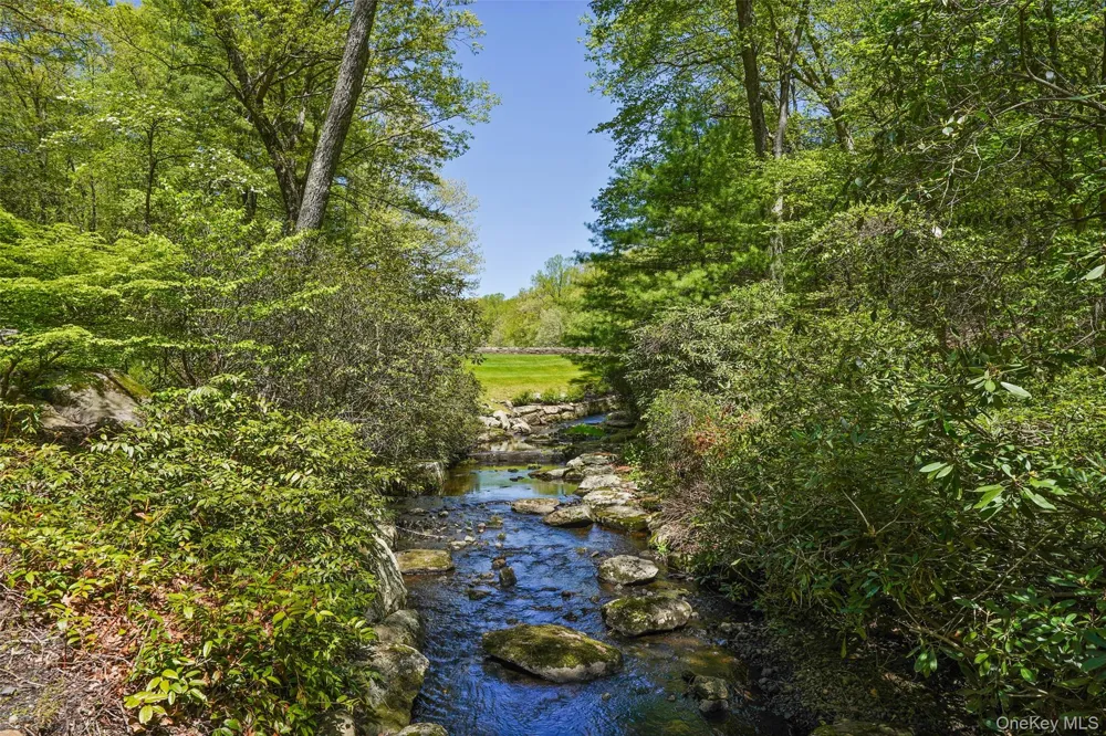 164 Eastwoods Road Pound Ridge, NY 10576