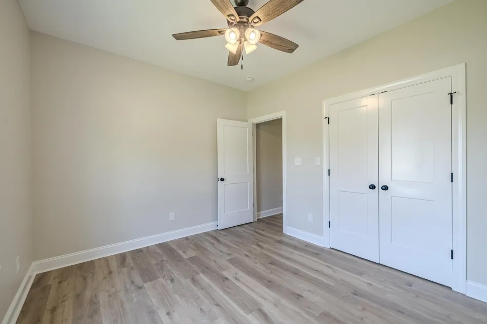 225 CHARIOT LN Savannah, TN 38372