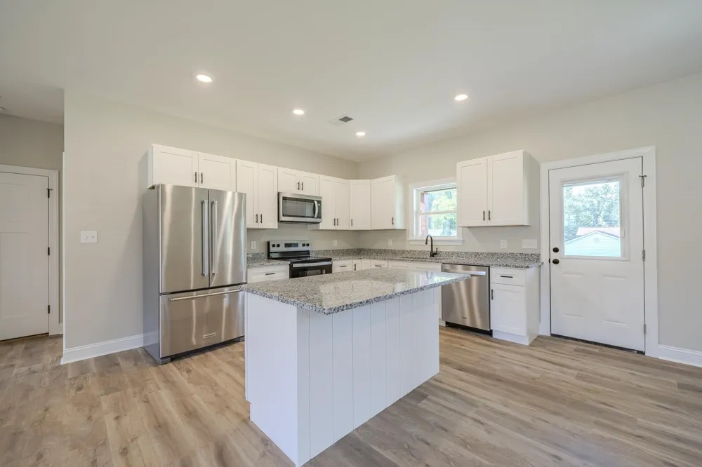 225 CHARIOT LN Savannah, TN 38372