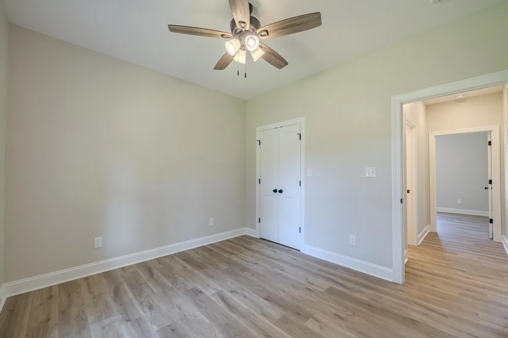 225 CHARIOT LN Savannah, TN 38372