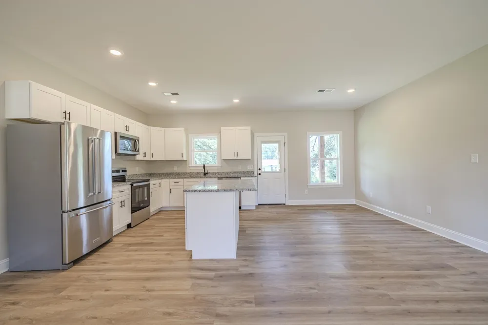 225 CHARIOT LN Savannah, TN 38372