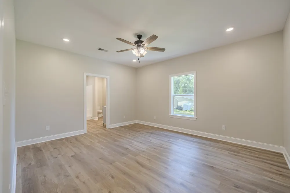 225 CHARIOT LN Savannah, TN 38372
