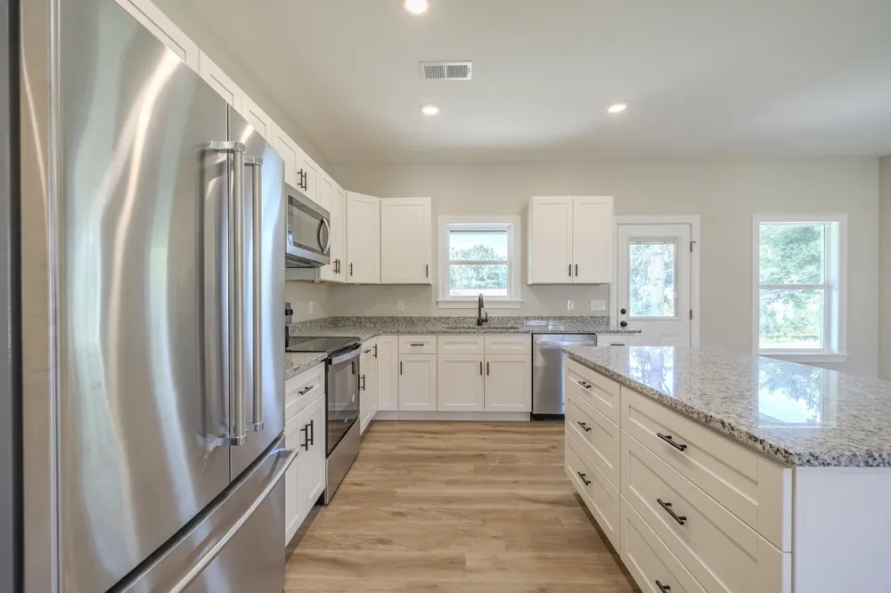 225 CHARIOT LN Savannah, TN 38372